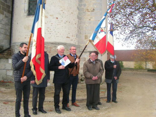 Remise de la médaille "porte drapeau" à M. GAUTHIER Georges